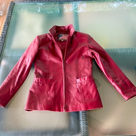 ♥️Deep Red/Burgundy VINTAGE Leather Jacket! Appx a size 6–8 **See measurements♥️ - Picture 17 of 17
